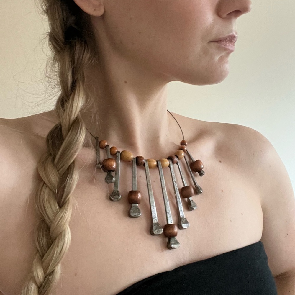 Authentic 1960’s Wood Bead and Hammered Metal Necklace - Picture 6 of 6